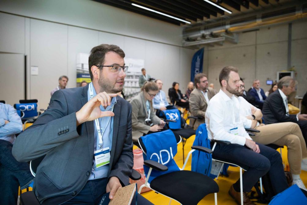 Mann spricht beim CDI Summer Summit