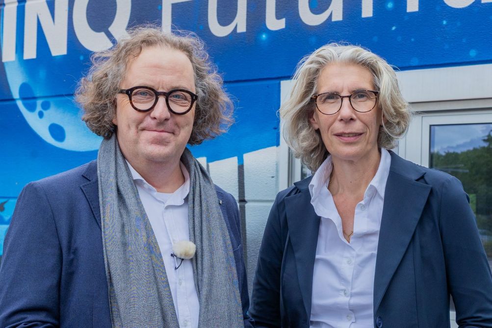 Lars Baumgrtel links und Dr. Birgitt Bendiek vom Unternehmen ZinQ steht rechts